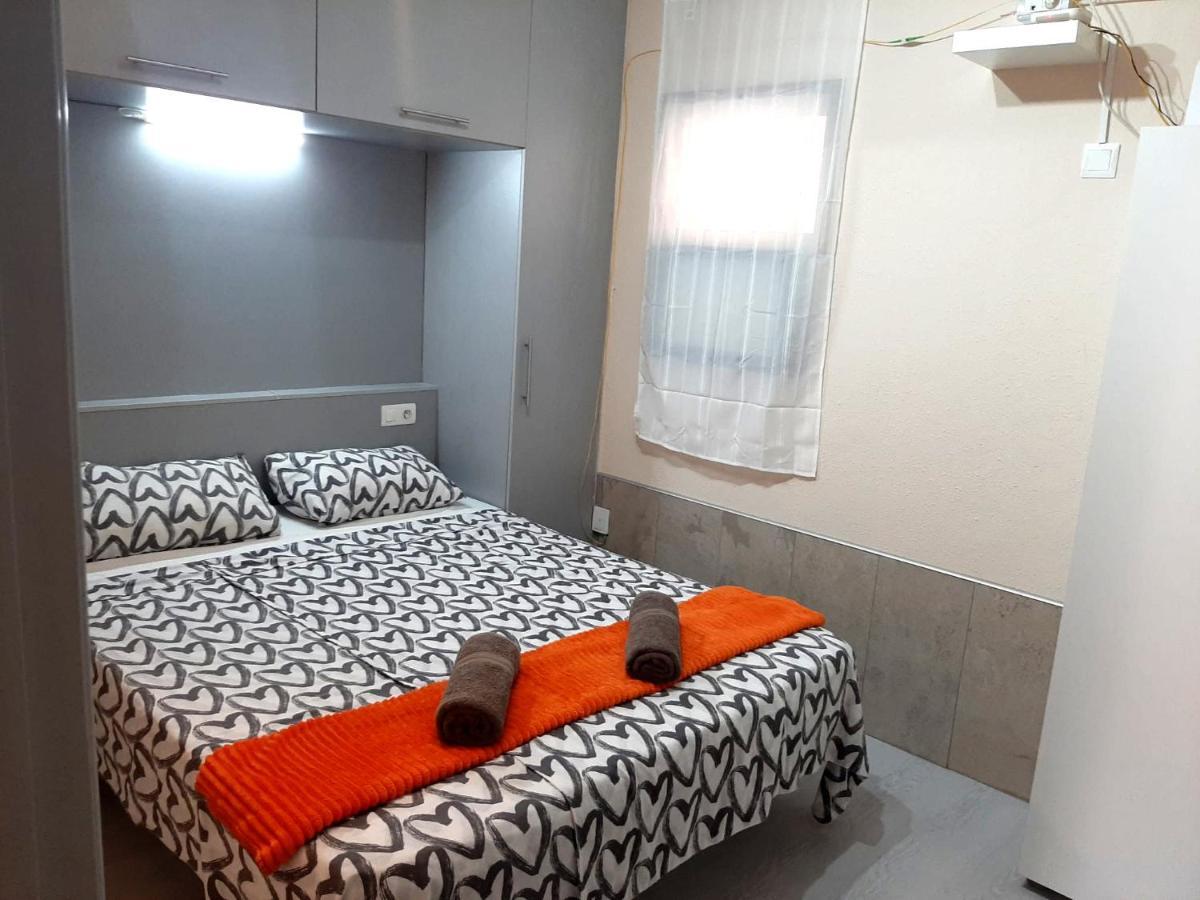 אדחה Comfortable Apartment Next To The Pools מראה חיצוני תמונה