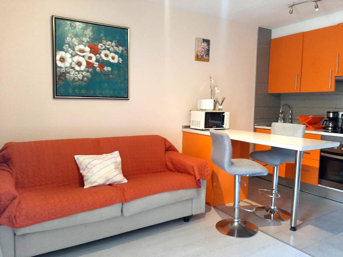 אדחה Comfortable Apartment Next To The Pools מראה חיצוני תמונה