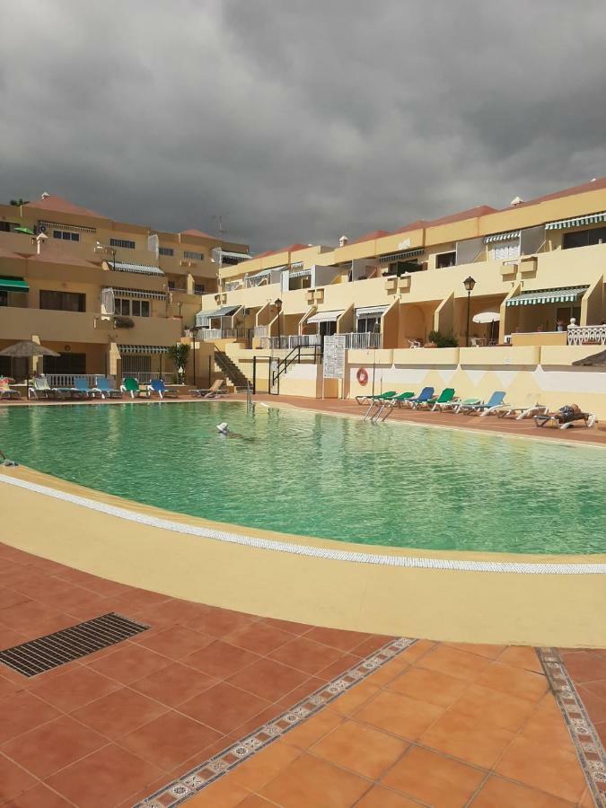 אדחה Comfortable Apartment Next To The Pools מראה חיצוני תמונה